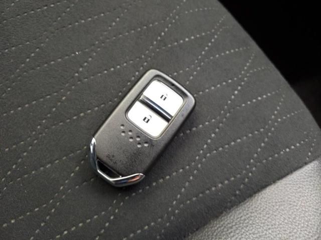 HONDA SHUTTLE HYBRID 2016