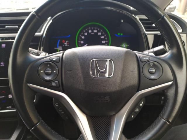 HONDA SHUTTLE HYBRID 2016