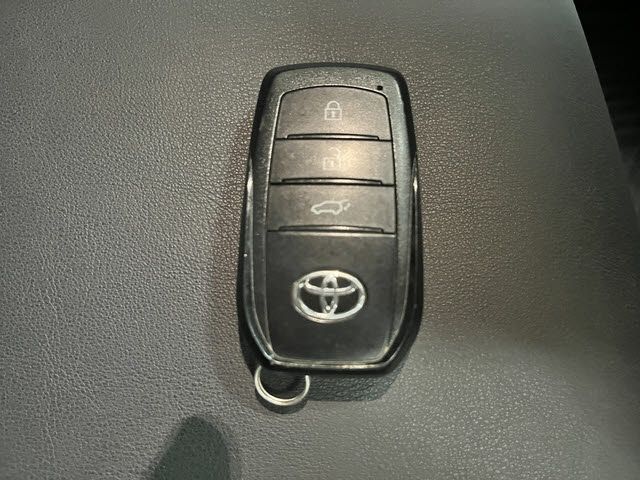 TOYOTA HARRIER 2WD 2021