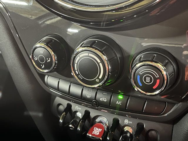 BMW BMW MINI ONE CROSSOVER 2019