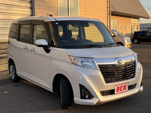 TOYOTA ROOMY 2020