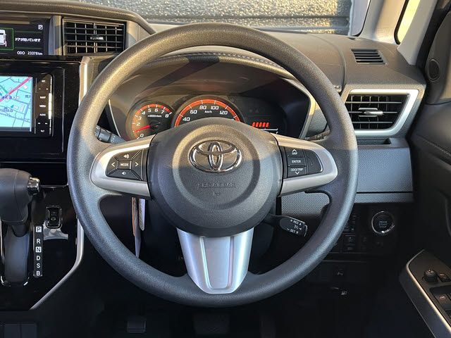 TOYOTA ROOMY 2020