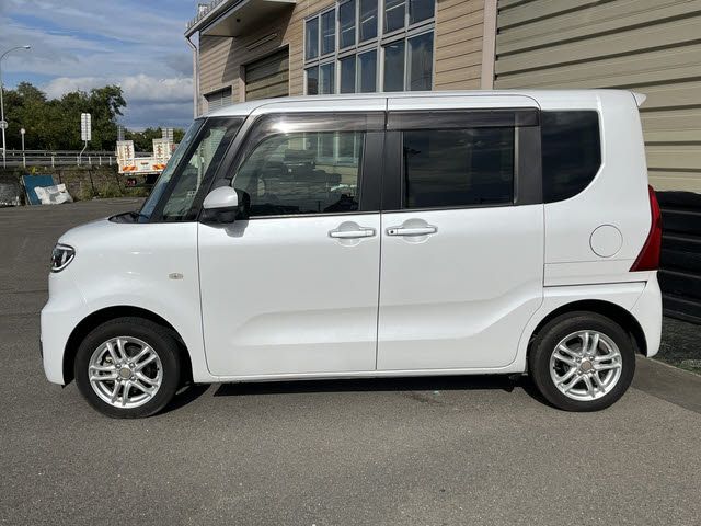 DAIHATSU TANTO 4WD 2019