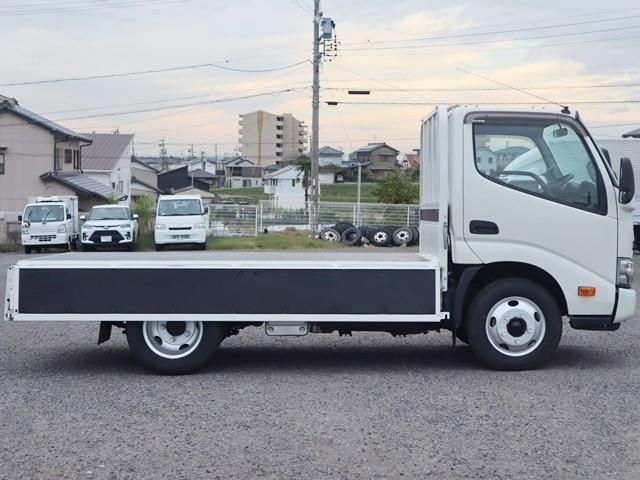 HINO DUTRO 2020