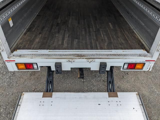 MITSUBISHI FUSOU FIGHTER 2023