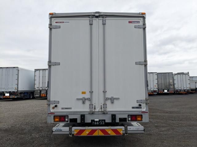 MITSUBISHI FUSOU FIGHTER 2023