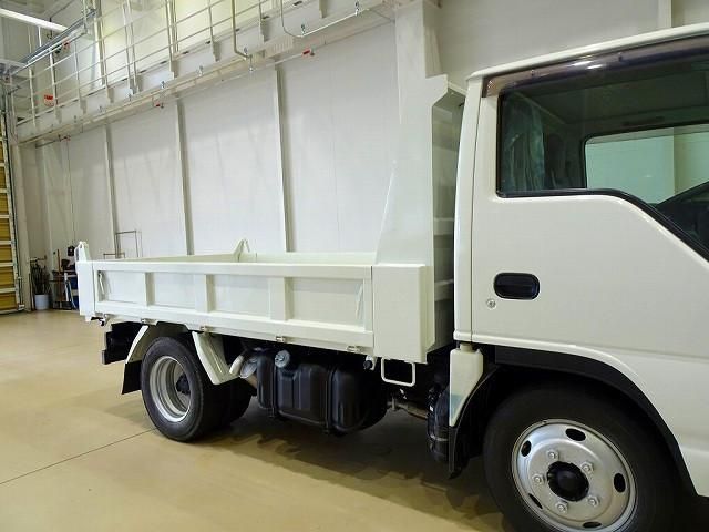 ISUZU ELF 2012