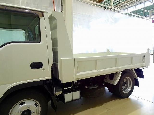 ISUZU ELF 2012