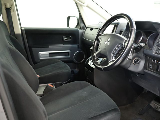 MITSUBISHI DELICA D:5 2WD 2017