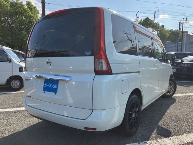 NISSAN SERENA  WG 2010