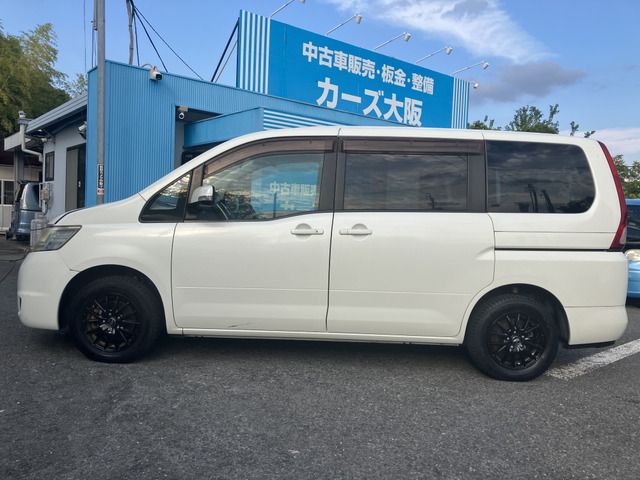 NISSAN SERENA  WG 2010