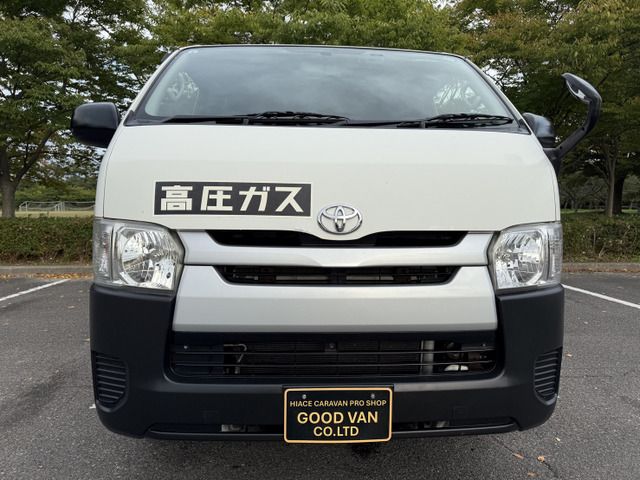 TOYOTA HIACE van 4WD 2014