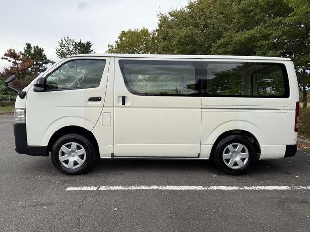 TOYOTA HIACE van 4WD 2014