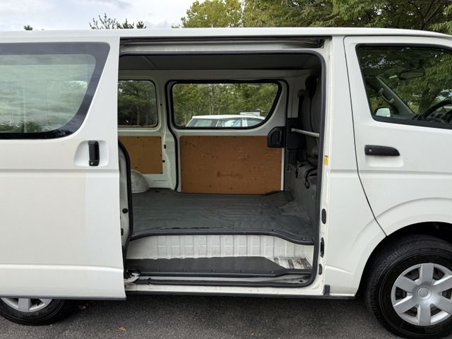 TOYOTA HIACE van 4WD 2014
