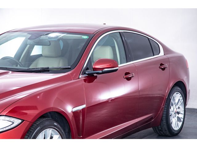 JAGUAR JAGUAR XFseries 2013