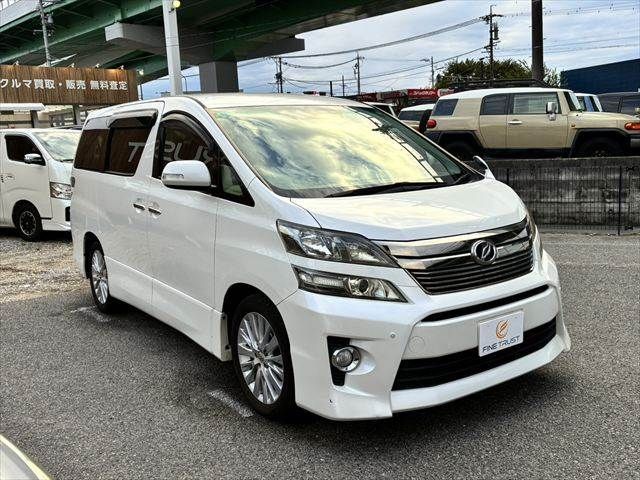 TOYOTA VELLFIRE 2014