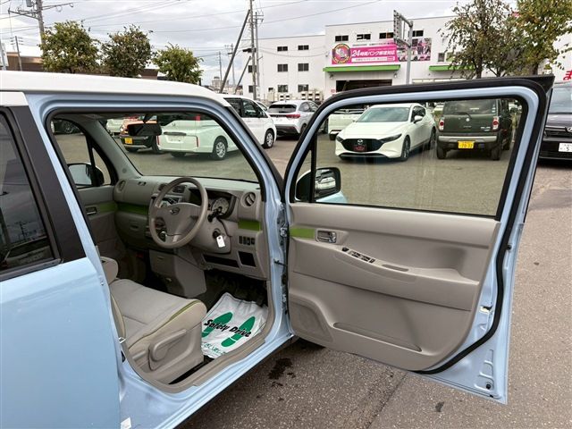 DAIHATSU MOVE CONTE 4WD 2014