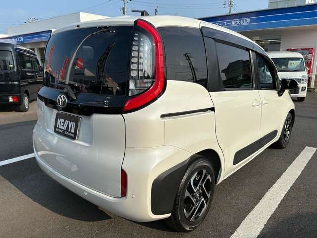 TOYOTA SIENTA 2023