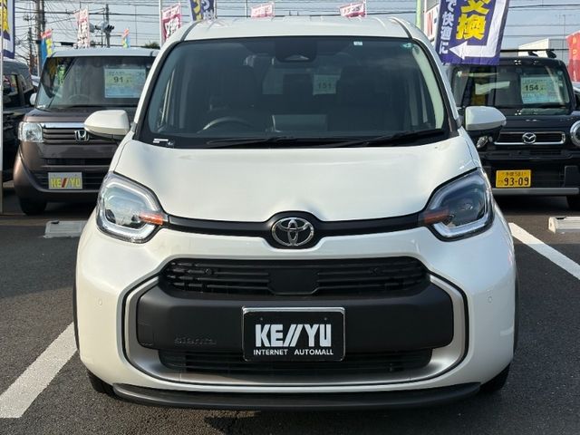 TOYOTA SIENTA 2023