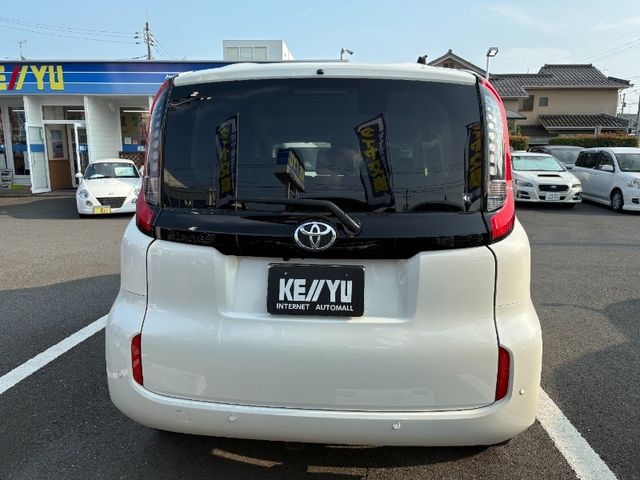 TOYOTA SIENTA 2023