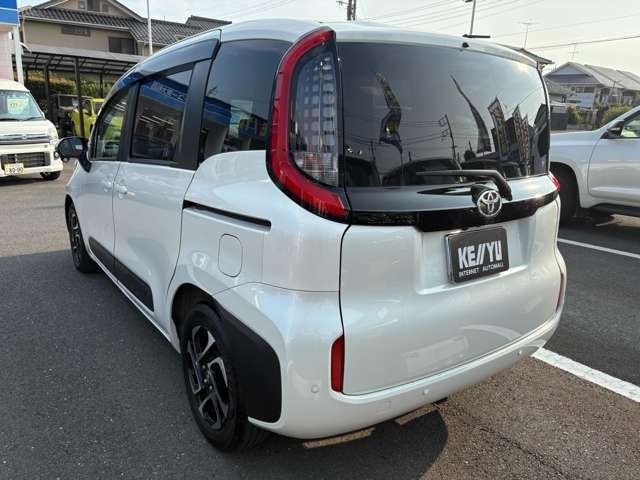 TOYOTA SIENTA 2023