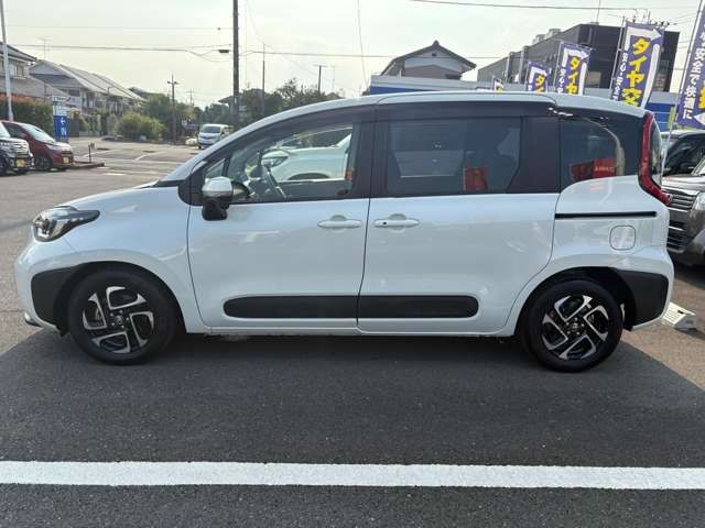 TOYOTA SIENTA 2023