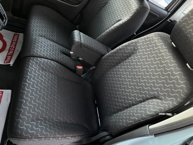 SUZUKI Spacia GEAR 2025