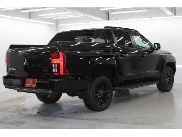 MITSUBISHI TRITON 2025