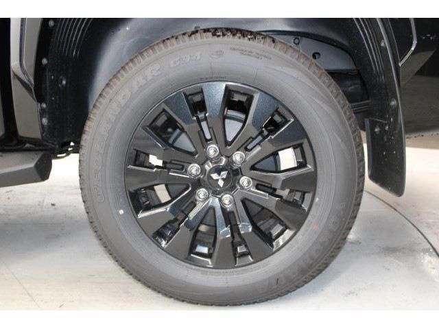 MITSUBISHI TRITON 2025