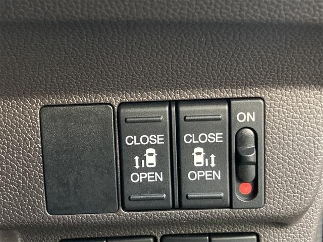 HONDA FREED HYBRID 4WD 2022