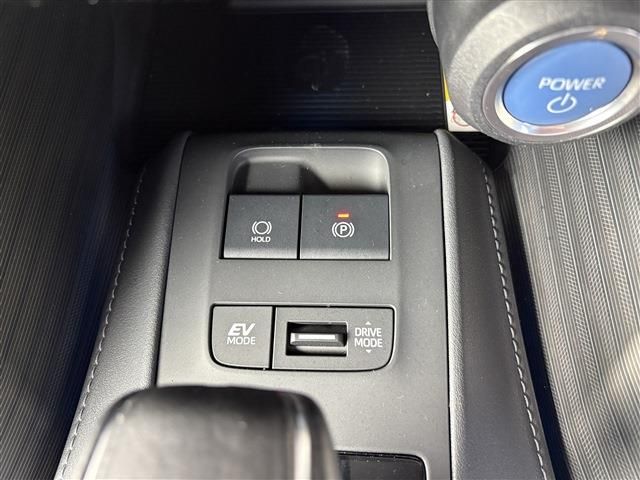 TOYOTA HARRIER HYBRID 2020