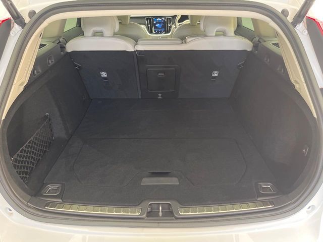 VOLVO VOLVO V60 2023