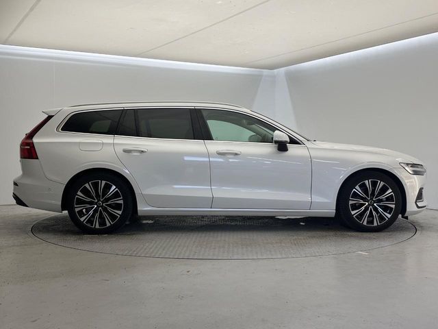 VOLVO VOLVO V60 2023