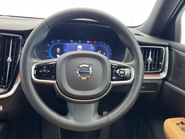 VOLVO VOLVO V60 2023