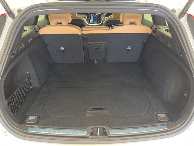 VOLVO VOLVO V60 2023