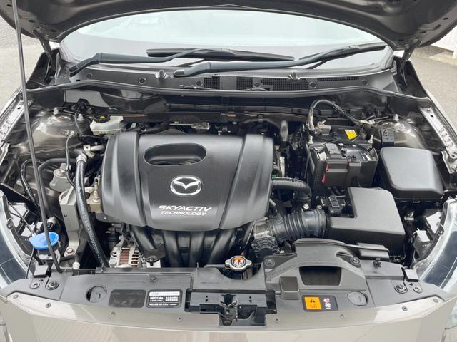 MAZDA DEMIO 2016