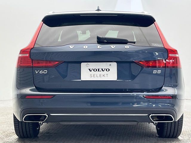 VOLVO VOLVO V60 2021