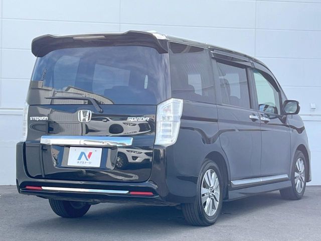 HONDA STEPWAGON SPADA 2014