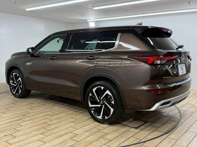 MITSUBISHI OUTLANDER PHEV 2023