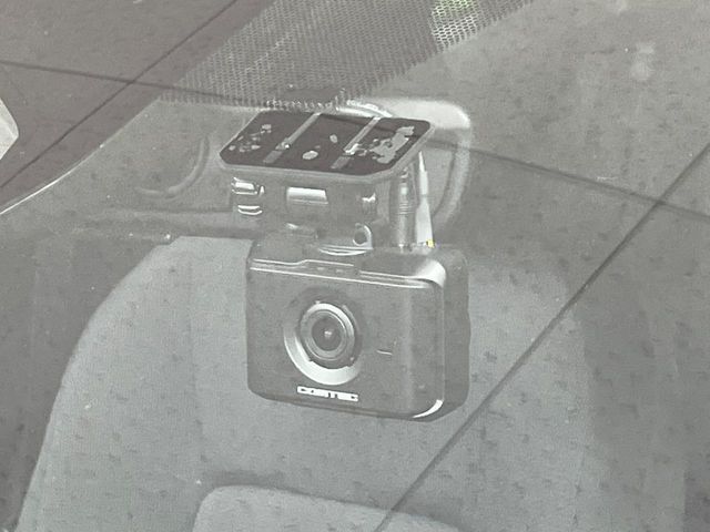 TOYOTA PRIUS 4WD 2023