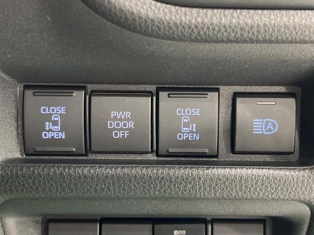 TOYOTA SIENTA HYBRID 2023