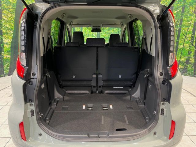 TOYOTA SIENTA HYBRID 2023