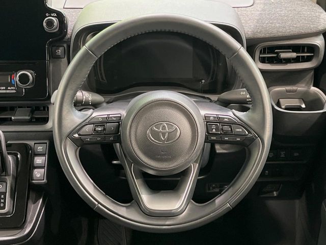 TOYOTA SIENTA HYBRID 2023