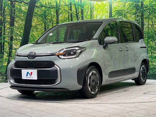 TOYOTA SIENTA HYBRID 2023