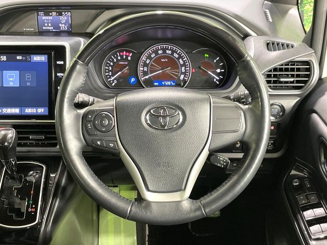 TOYOTA ESQUIRE 2019