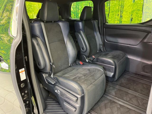 TOYOTA VELLFIRE 2017