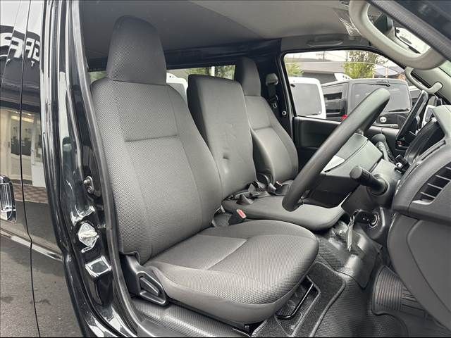 TOYOTA HIACE van 2WD 2023