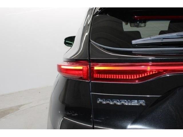 TOYOTA HARRIER HYBRID 2020