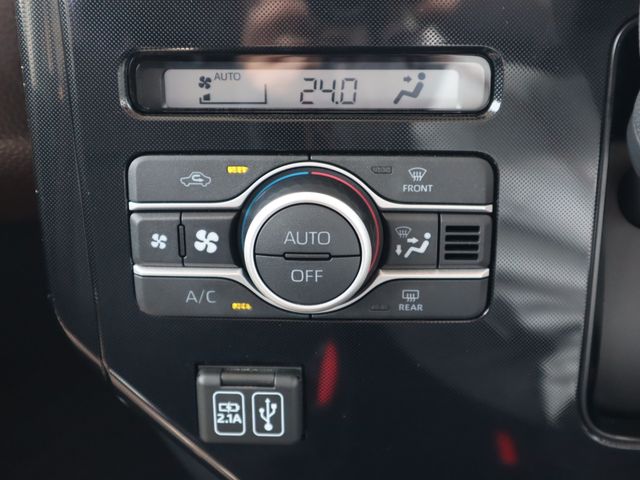 TOYOTA ROOMY 4WD 2024