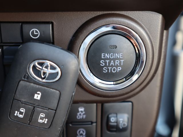 TOYOTA ROOMY 4WD 2024